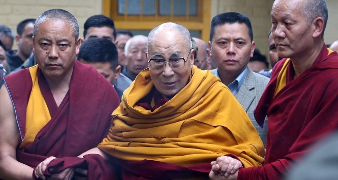 Tibet Ruhani Lideri Dalai Lama hastaneye kaldırıldı