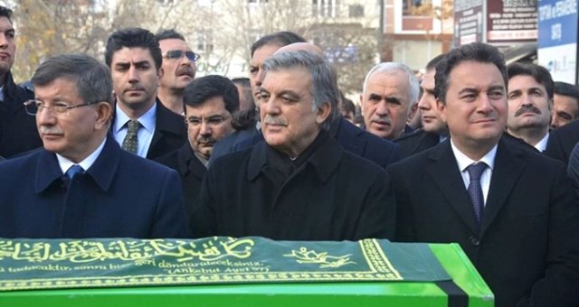 Abdullah Gülden Yeni Parti Kuracağı Konuşulan Babacan ve Davutoğluna Talimat: Bekleyin