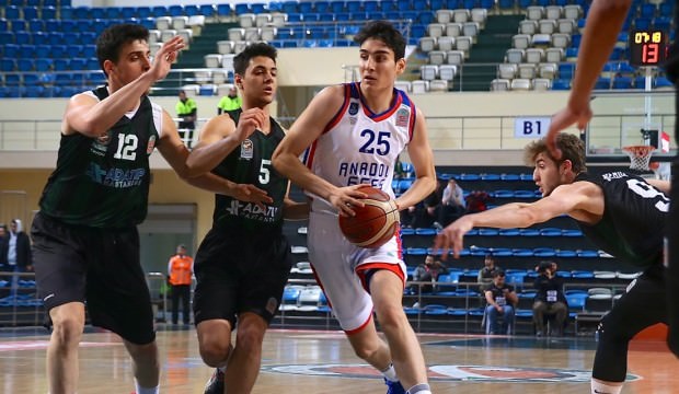 Anadolu Efes rahat kazandı